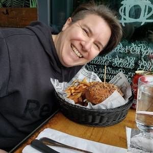 Meet your Posher, Catherine